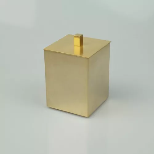 Аксессуары: Surya Metall  квадратная баночка с крышкой для гигиенич. принадлежностей   золото сатин      1 в магазине Акватория