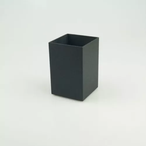 Аксессуары: Surya Metall  квадратный металлический стакан   черный матовый 1 в магазине Акватория