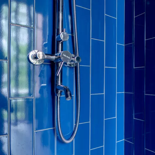 Душевая система MELANA-F1001P нерж.сталь, с тропическим душем, лейкой и смесителем, полированная, изображение 5