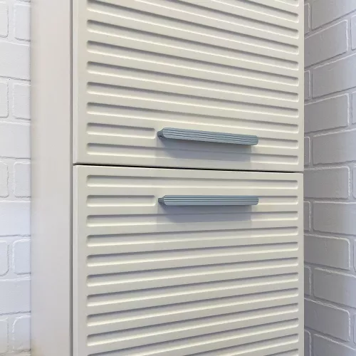 Шкаф-колонна Comforty Касабланка-35 серый шёлк, Выбрать цвет: Серый шелк, Внешний вид: ручки серый металлик, изображение 4