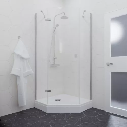 Душевое ограждение Triton "СИГМА-ХРОМ" низкий поддон, Цвет стекла: прозрачное, Цвет профиля: Хром, Тип поддона: Низкий, Выбрать размер: 100х100