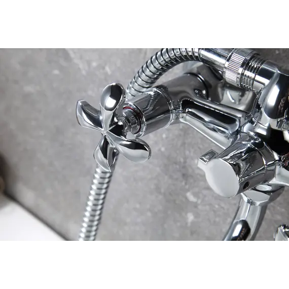 Смеситель Lemark Flora LM0151C универсальный