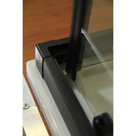 Душевой уголок CEZARES ECO-O-A-2-C-NERO