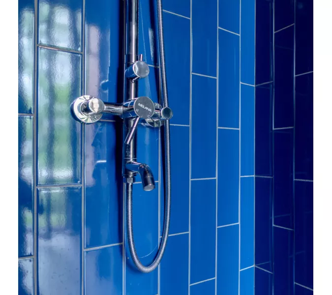 Душевая система MELANA-F1001P нерж.сталь, с тропическим душем, лейкой и смесителем, полированная, изображение 5