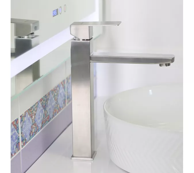 Смеситель д/ум MELANA-610202 Cubo нерж.сталь, однорычажный, сатин, литой излив