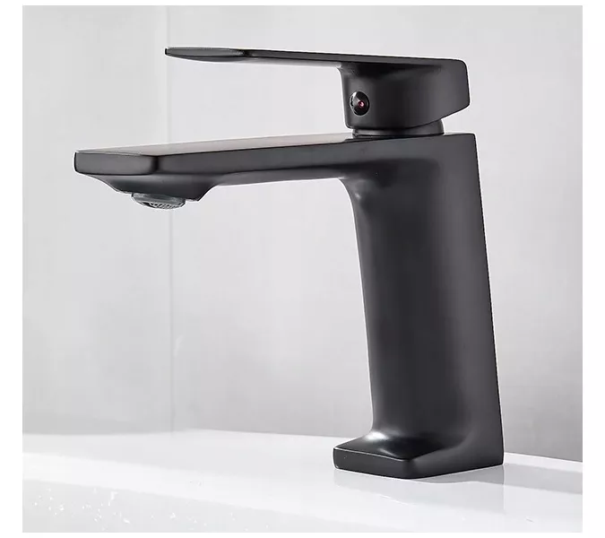 Смеситель для раковины ACWEN 81131B черный матовый